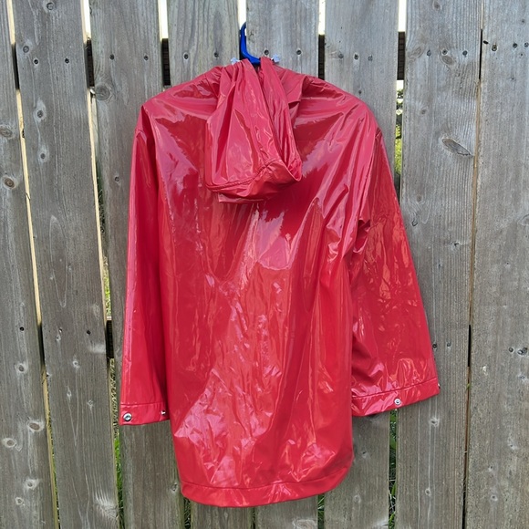 Women’s Red GAP XS Hooded Rain Jacket NWT - Picture 5 of 7